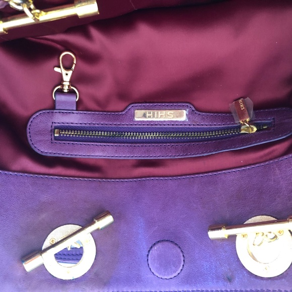 Shih purple leather handbag; 16" w x 12" h (21" bottom of bag to top of strap) - Picture 5 of 6